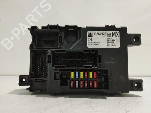 Used Fuse box Fuse box OPEL CORSA D (S07) 1.3 CDTI (L08, L68) (75 hp) 33747880 33747880