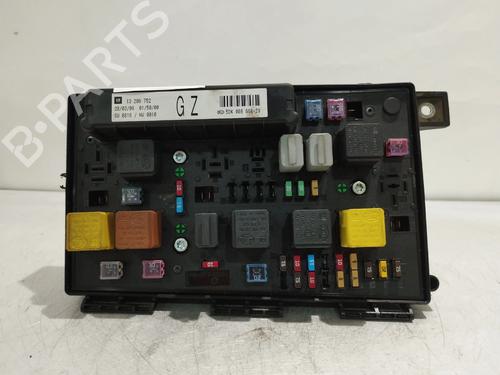Used Fuse box Fuse box OPEL ASTRA H Estate Van (L70) 1.4 EcoTec (L70) (90 hp) 32779511 32779511