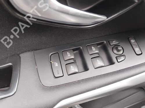 Used Left front window switch Left front window switch VOLVO V40 Hatchback (525) D2 (120 hp) 33305439 33305439