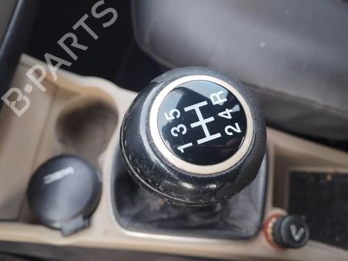 Used Gear lever Gear lever FIAT LINEA (323_, 110_) 1.3 D Multijet (323AXB11, 323AXB1A) (90 hp) 33305677 33305677