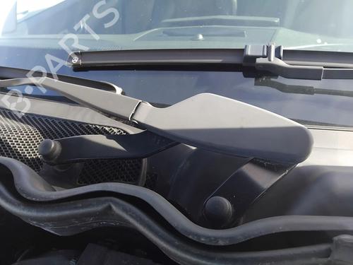 Used Front windshield wiper arm Front windshield wiper arm MERCEDES-BENZ C-CLASS (W204) C 250 CDI (204.003) (204 hp) 33329473 33329473