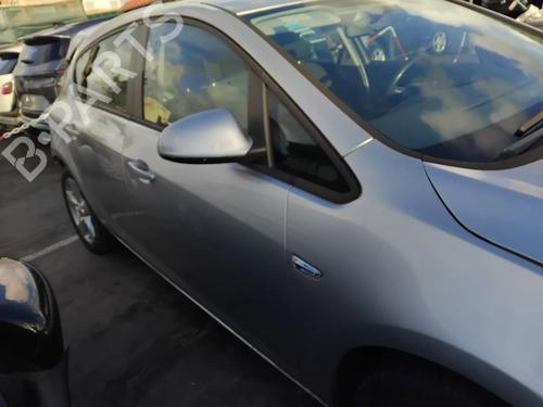 Used Right front door Right front door OPEL ASTRA J (P10) 1.4 (68) (100 hp) 33432307 33432307