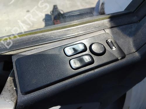 Used Left front window switch Left front window switch MERCEDES-BENZ VITO Van (W638) 112 CDI 2.2 (638.094) (122 hp) 33433901 33433901
