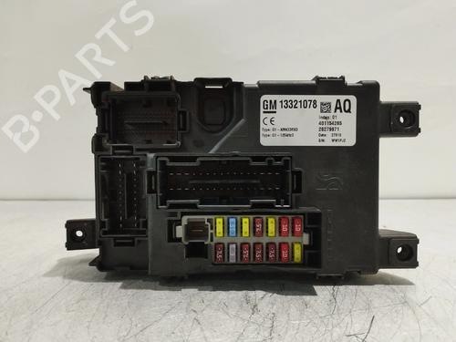 Used Fuse box Fuse box OPEL CORSA D (S07) 1.3 CDTI (L08, L68) (95 hp) 33747951 33747951