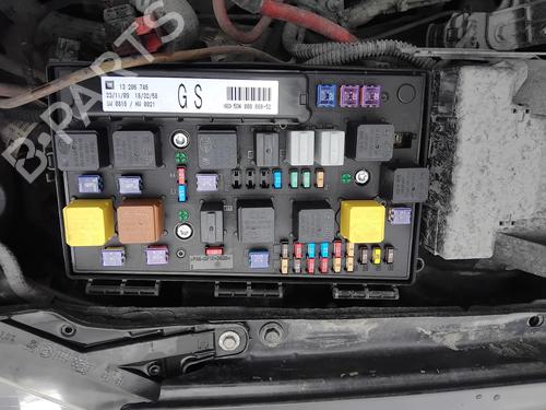 Used Fuse box Fuse box OPEL ASTRA H Estate (A04) 1.7 CDTI (L35) (110 hp) 33609745 33609745
