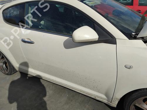 right-front-door-alfa-romeo-mito-955_-2008-2009-2010-2011-2012-2013-2014-2015-2016-2017-2018-33611691 main image