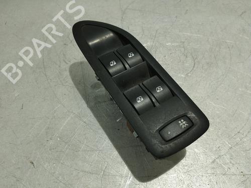 Used Left front window switch Left front window switch RENAULT LAGUNA II (BG0/1_) 1.9 dCi (BG08, BG0G) (120 hp) 33740538 33740538