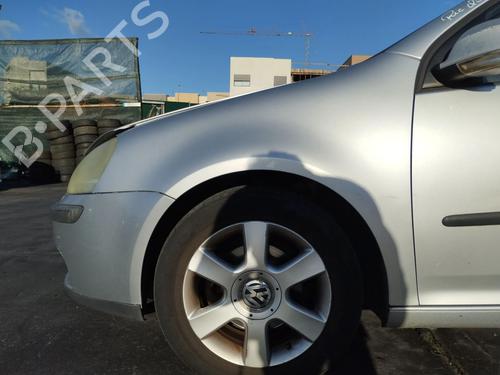 Guarda-lamas esquerdo Guarda-lamas esquerdo VW GOLF V (1K1) 1.4 16V (75 hp) 33888366 33888366