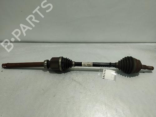 Used Right front driveshaft Right front driveshaft PEUGEOT 208 II (UB_, UP_, UW_, UJ_) 1.2 PureTech 100 (101 hp) 33888323 33888323