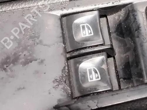 Comutador vidro frente esquerdo Comutador vidro frente esquerdo RENAULT CLIO IV (BH_) 1.5 dCi 75 (75 hp) 33917017 33917017