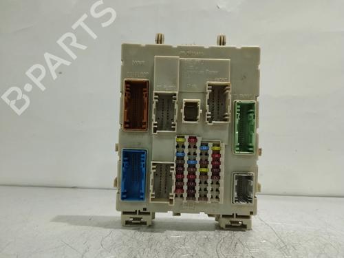 Used Fuse box Fuse box VOLVO V40 Hatchback (525) D2 (120 hp) 34736551 34736551