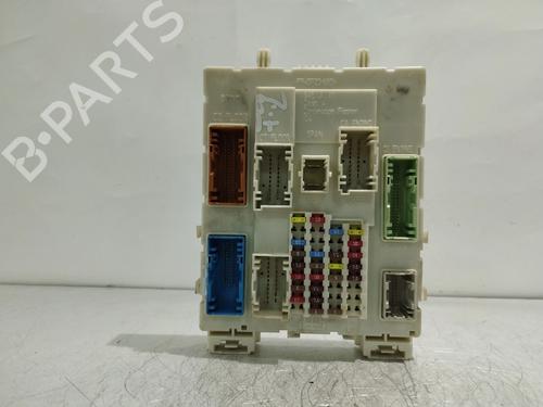 Used Fuse box Fuse box VOLVO V40 Hatchback (525) D2 (120 hp) 34736550 34736550
