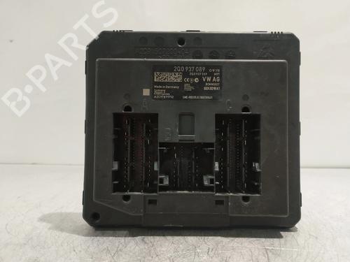 Used Fuse box Fuse box VW POLO VI (AW1, BZ1, AE1) 1.0 (75 hp) 34736561 34736561