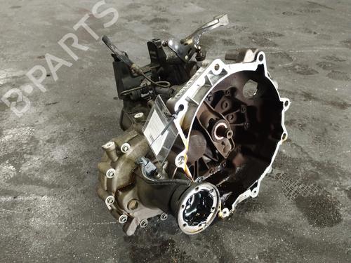Used Gearbox Gearbox VW POLO IV (9N_, 9A_) 1.2 12V (64 hp) 33001338 33001338