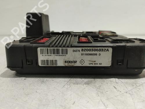 Fuse box RENAULT SCÉNIC II (JM0/1_) 1.5 dCi (JM0F) | BP32735191E1 - Image 2