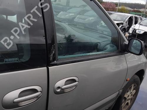 Used Right front door Right front door CHRYSLER VOYAGER / GRAND VOYAGER III (GS_, NS_) 2.5 TD (116 hp) 34305215 34305215