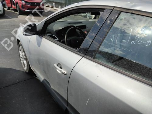 left-front-door-renault-megane-iii-hatchback-bz01_-b3_-2008-34370581 main image