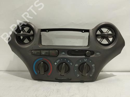 Used Climate control Climate control TOYOTA YARIS (_P1_) 1.3 (NCP10, SCP12_) (86 hp) 34736617 34736617