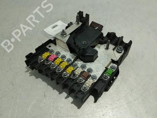 Used Fuse box Fuse box PEUGEOT 3008 II SUV (MC_, MR_, MJ_, M4_) 1.2 THP/ PureTech 130 (MRHNSM, MRHNSU, MRHNSJ, MRHNYW,... (131 hp) 34479202 34479202