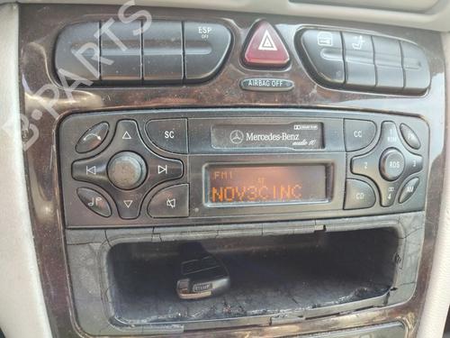 Radio Radio MERCEDES-BENZ C-CLASS (W203) C 180 (203.035) (129 hp) 34527905 34527905