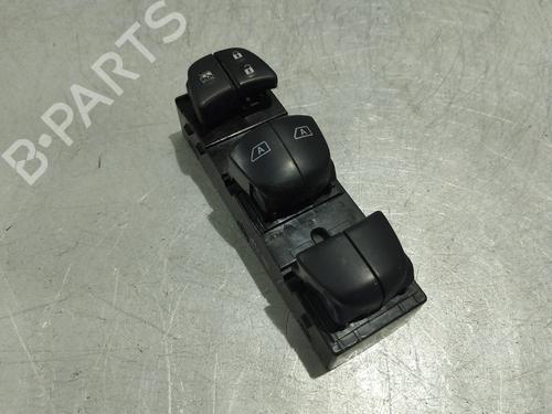 left-front-window-switch-nissan-juke-f16_-2019-30745349 main image