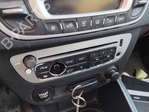 Autoradio Autoradio RENAULT MEGANE III Grandtour (KZ0/1) 1.5 dCi (KZ1M, KZ1W, KZ0R) (106 hp) 34604840 34604840