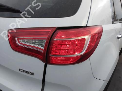 Farolim direito Farolim direito KIA SPORTAGE III (SL) 1.7 CRDi (116 hp) 34613279 34613279