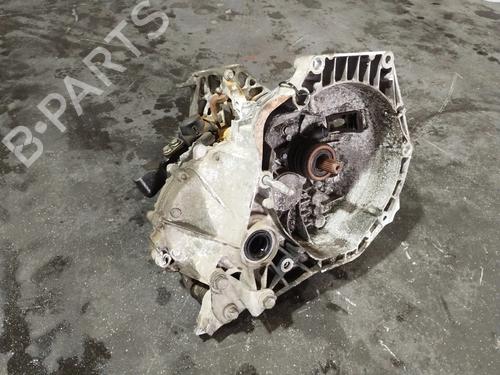 gearbox-fiat-tipo-saloon-356_-357_-2015-31357134 main image