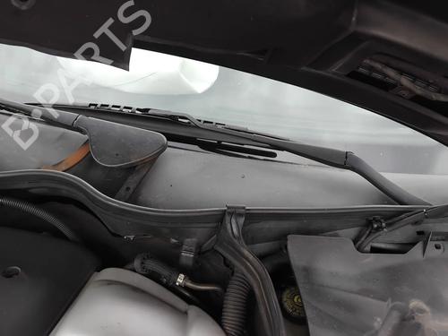 Used Front wiper motor Front wiper motor MERCEDES-BENZ C-CLASS (W203) C 220 CDI (203.006, 203.008) (143 hp) 34614462 34614462