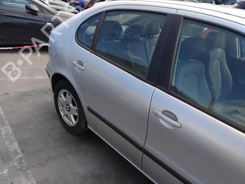 right-rear-door-seat-leon-1m1-1999-2000-2001-2002-2003-2004-2005-2006-34406033 main image