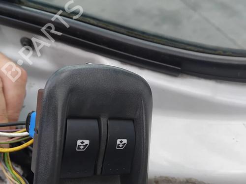 Used Left front window switch Left front window switch OPEL VIVARO A Bus (X83) 1.9 DTI (F7, J7, A07) (101 hp) 34703628 34703628
