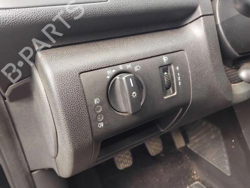 Used Headlight switch Headlight switch MERCEDES-BENZ A-CLASS (W169) A 150 (169.031, 169.331) (95 hp) 34724443 34724443