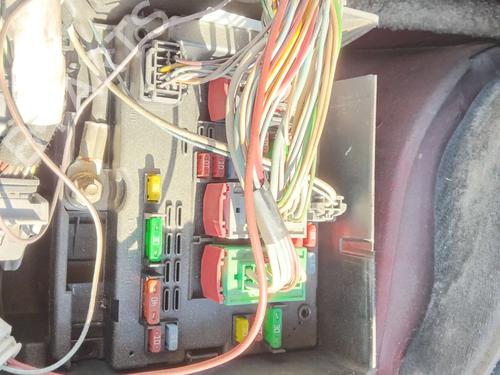 fuse-box-peugeot-307-cc-3b-2003-2004-2005-2006-2007-2008-2009-35727931 main image