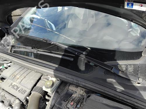 Used Front wiper motor Front wiper motor PEUGEOT 308 I (4A_, 4C_) 1.6 HDi (90 hp) 35738778 35738778
