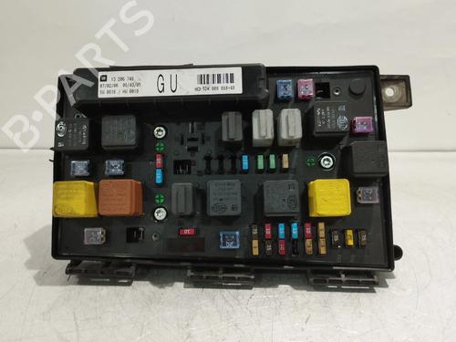 Used Fuse box Fuse box OPEL ASTRA H GTC (A04) 1.7 CDTi (L08) (101 hp) 35770405 35770405