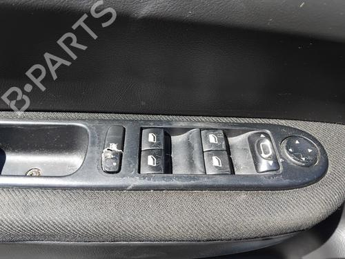 Used Left front window switch Left front window switch PEUGEOT 307 Break (3E) 1.4 16V (88 hp) 35777654 35777654