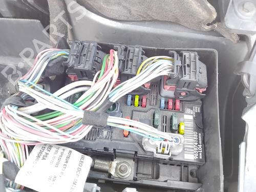 Used Fuse box Fuse box PEUGEOT 307 Break (3E) 1.4 16V (88 hp) 35777659 35777659