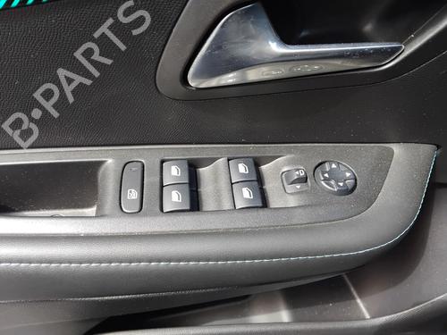 Used Left front window switch Left front window switch PEUGEOT 208 II (UB_, UP_, UW_, UJ_) 1.2 PureTech 100 (101 hp) 35777777 35777777