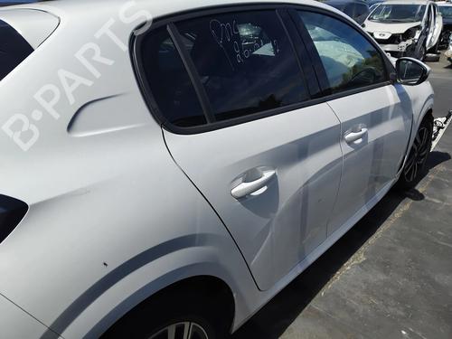 Used Right rear door Right rear door PEUGEOT 208 II (UB_, UP_, UW_, UJ_) 1.2 PureTech 100 (101 hp) 35777779 35777779