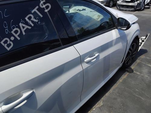 Used Right front door Right front door PEUGEOT 208 II (UB_, UP_, UW_, UJ_) 1.2 PureTech 100 (101 hp) 35777781 35777781
