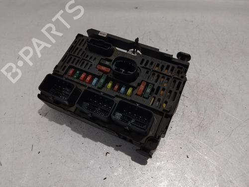 Caixa de fusíveis Caixa de fusíveis PEUGEOT 407 (6D_) 1.6 HDi 110 (6D9HZC, 6D9HYC) (109 hp) 34614550 34614550
