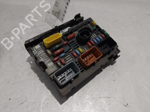 Used Fuse box Fuse box PEUGEOT 407 (6D_) 1.6 HDi 110 (6D9HZC, 6D9HYC) (109 hp) 32176175 32176175