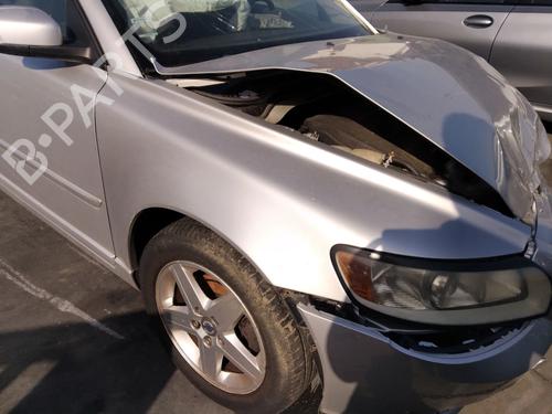 Aile avant droite Aile avant droite VOLVO S40 II (544) 1.6 D (110 hp) 36038428 36038428
