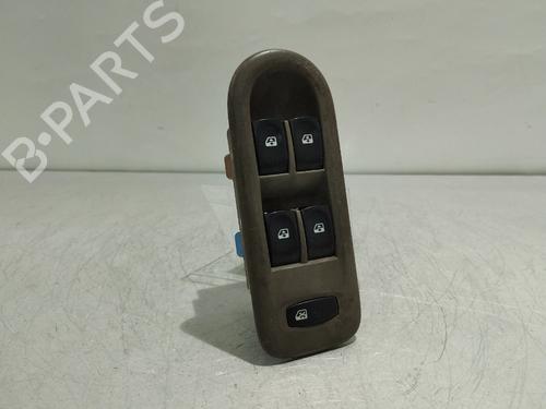 Used Left front window switch Left front window switch RENAULT CLIO III (BR0/1, CR0/1) 1.2 16V (BR02, BR0J, BR11, CR02, CR0J, CR11) (75 hp) 36046600 36046600