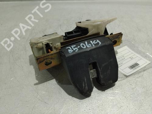 Używane Zamek klapy tylnej / bagażnika Zamek klapy tylnej / bagażnika VOLVO V70 II (285) 2.0 T (180 hp) 36231679 36231679