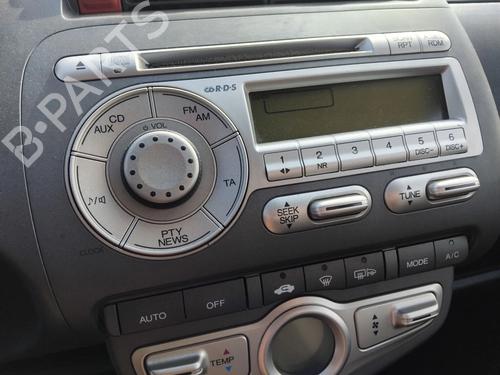 Sistema audio Sistema audio HONDA JAZZ II (GD_, GE3, GE2) 1.3 iDSi (GD1) (83 hp) 36237357 36237357