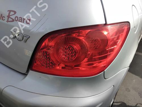 right-taillight-peugeot-307-3ac-2000-2001-2002-2003-2004-2005-2006-2007-2008-2009-2010-2011-2012-36237395 main image
