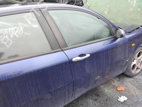 Porta frente direita Porta frente direita ALFA ROMEO 147 (937_) 1.9 JTD (937AXD1A, 937BXD1A) (110 hp) 36260688 36260688