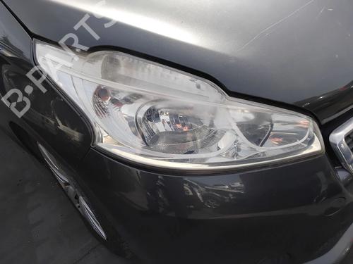 Used Right headlight Right headlight PEUGEOT 208 I (CA_, CC_) 1.4 HDi (68 hp) 36260736 36260736