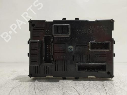 fuse-box-renault-clio-iii-grandtour-kr01_-2007-36274497 main image